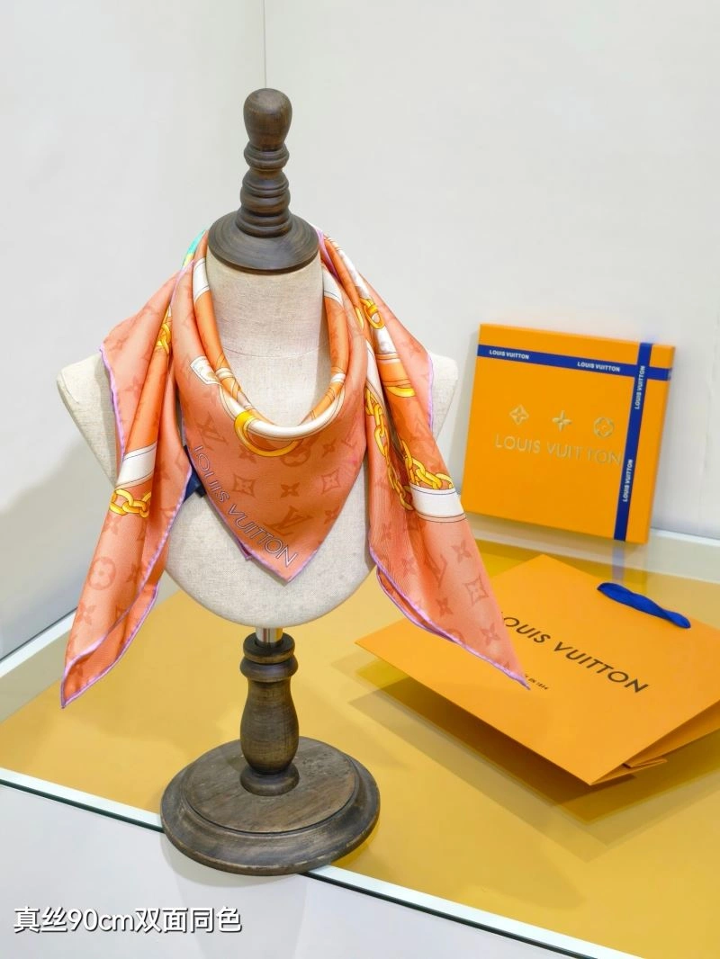 Tailored Louis Vuitton Scarf 270576