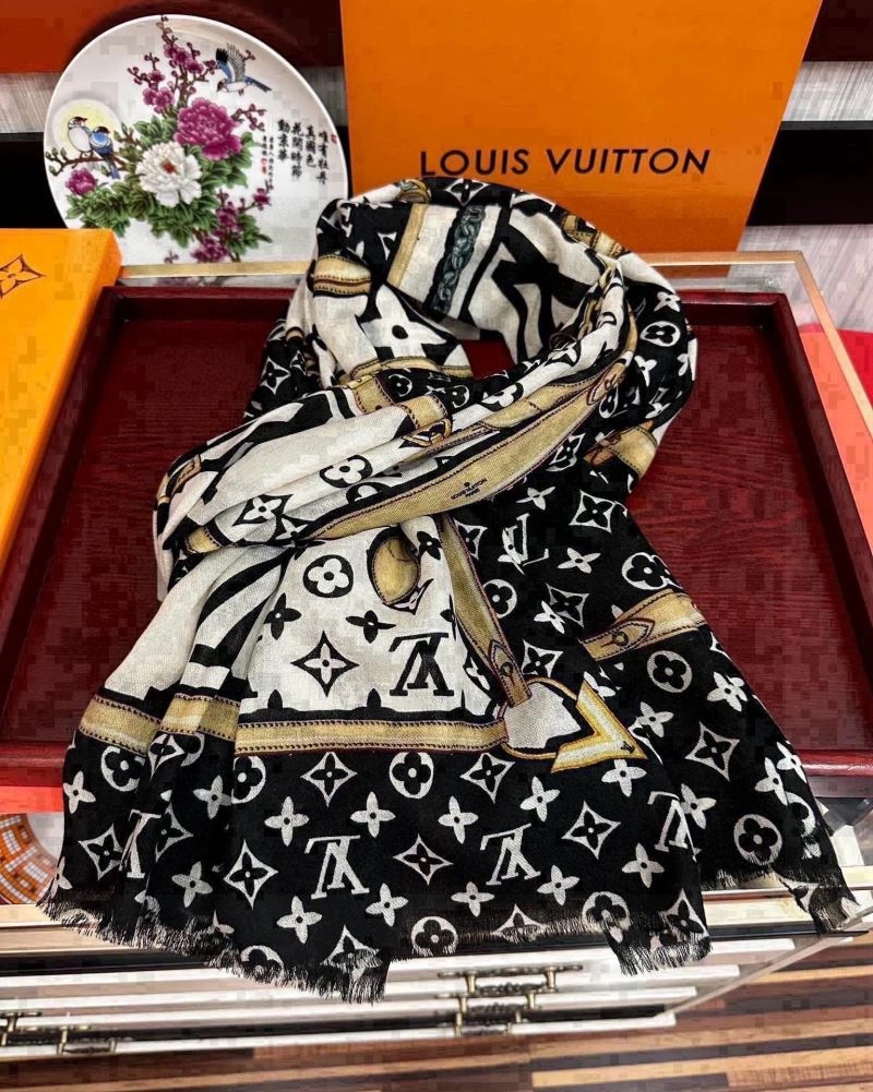 ModernLook Louis Vuitton Scarf 270945