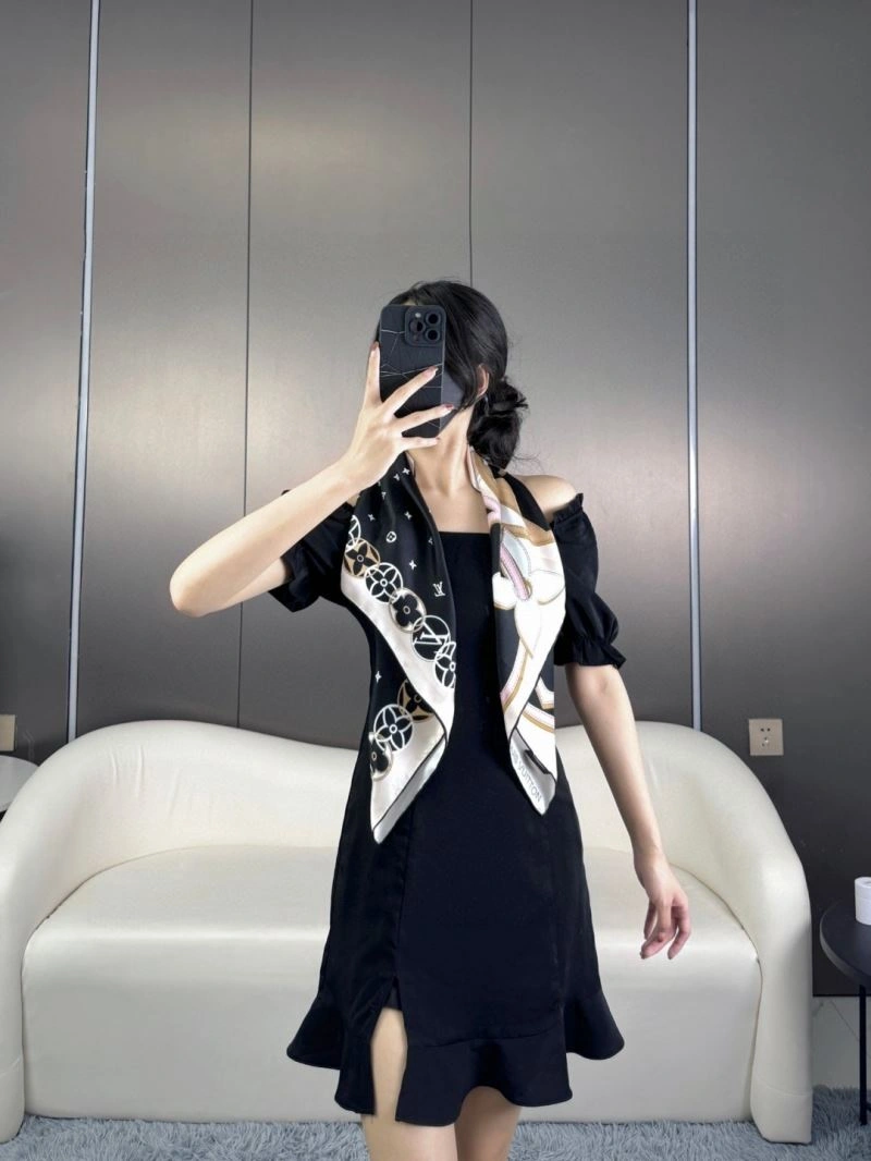 Modern Louis Vuitton Scarf 270928