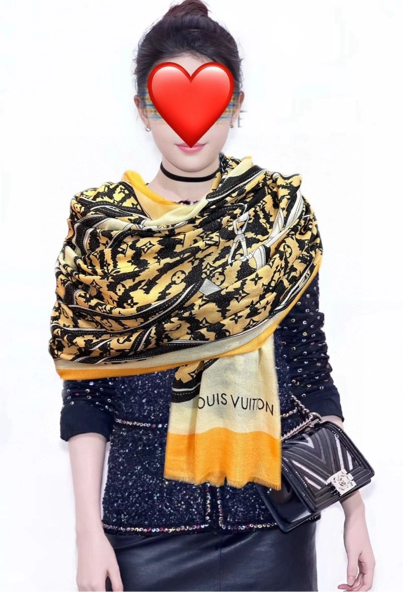 Louis Vuitton Scarf Contemporary 270918