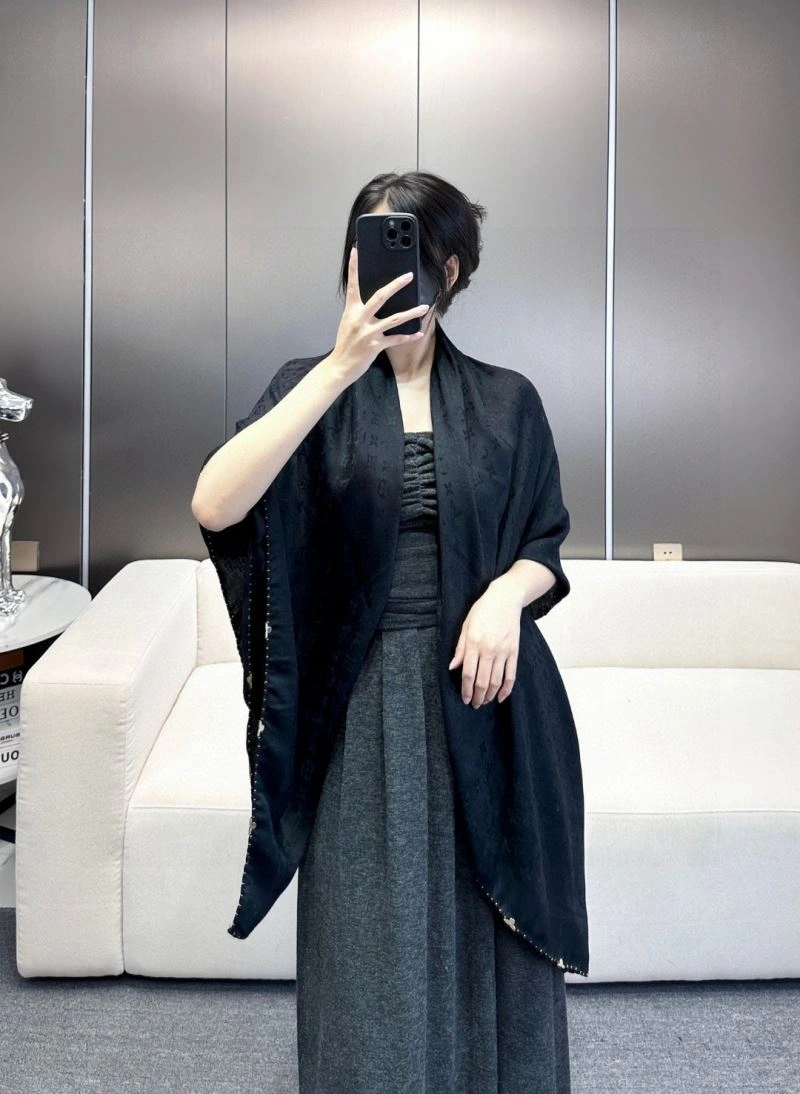 Louis Vuitton Scarf Stylish 270915