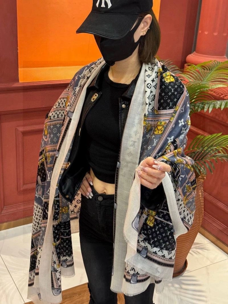 Breathable Louis Vuitton Scarf 270908