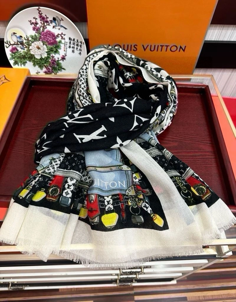 Contemporary Louis Vuitton Scarf 270906