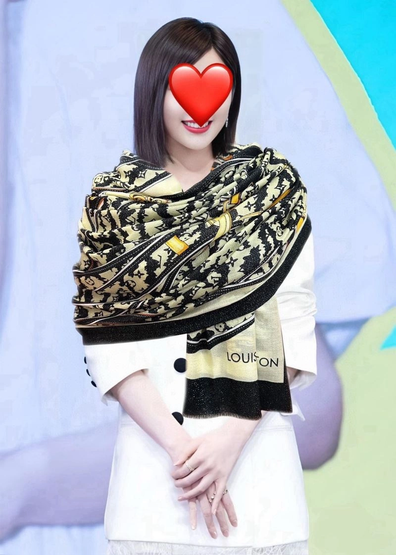 Louis Vuitton Scarf Fashionable 270930