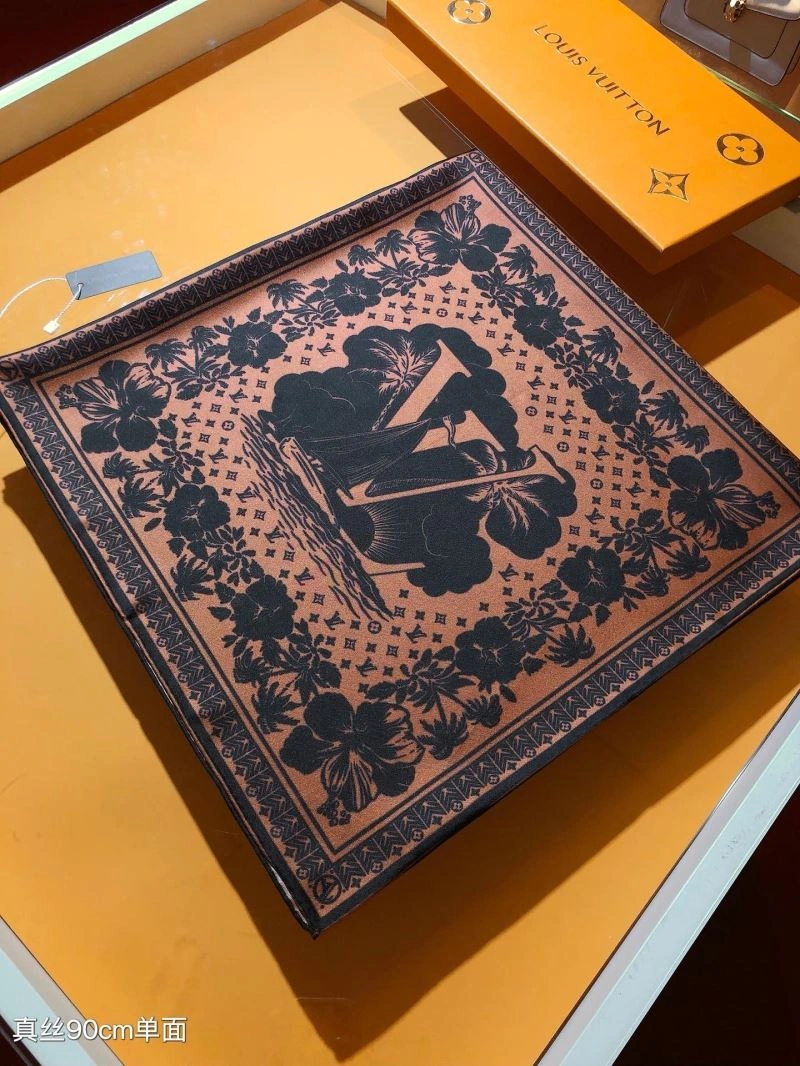 TechFriendly Louis Vuitton Scarf 270901