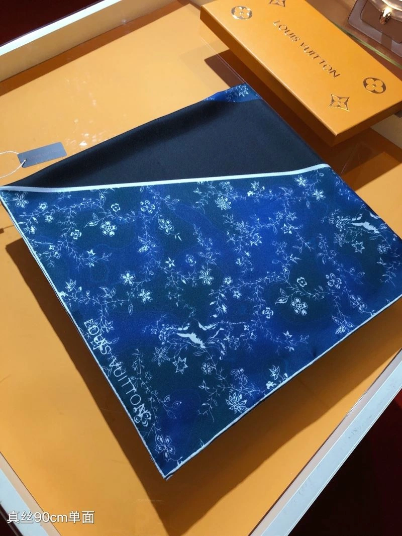 Modern Louis Vuitton Scarf 270910