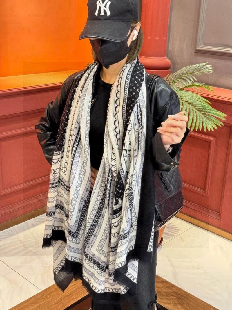 Louis Vuitton Scarf ComfortFit 270900