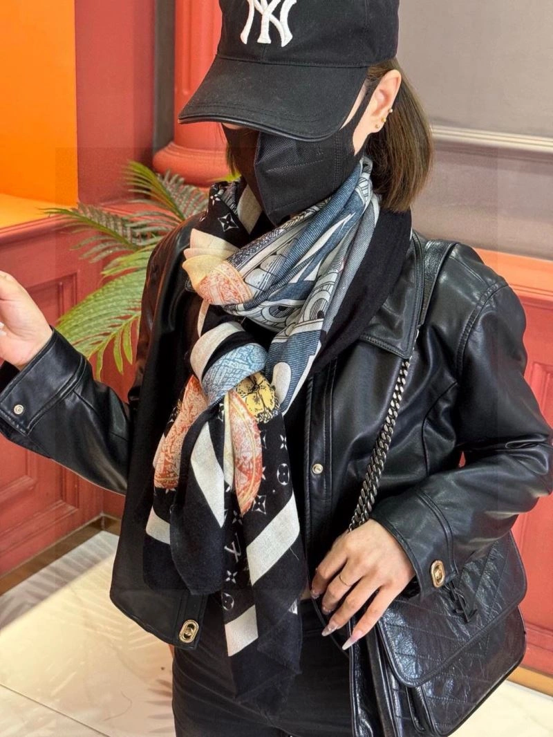 Attractive Louis Vuitton Scarf 270899