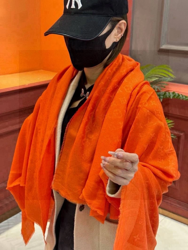 SportInspired Louis Vuitton Scarf 270897