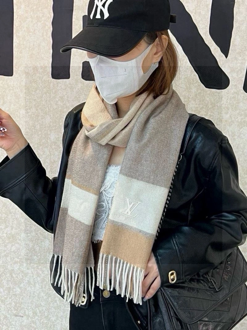 Louis Vuitton Scarf Bright 270887
