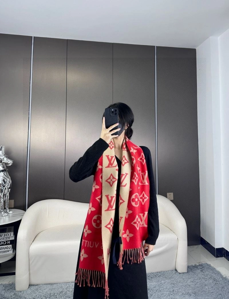 Comfortable Louis Vuitton Scarf 270882