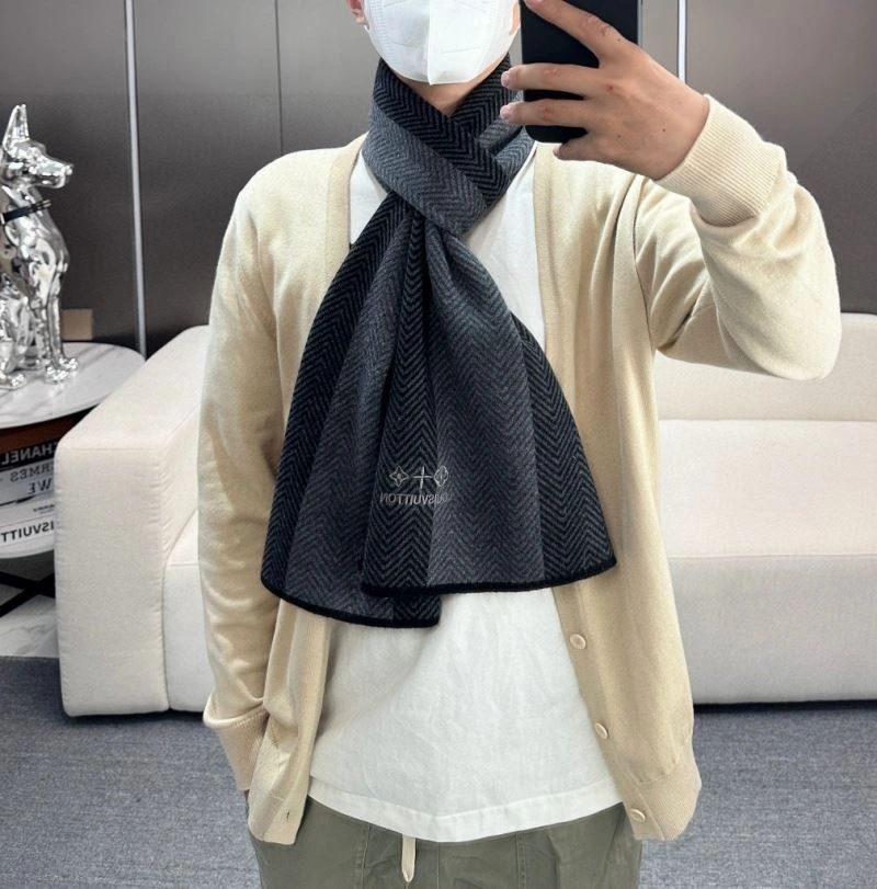 Louis Vuitton Scarf ZipUp 270881