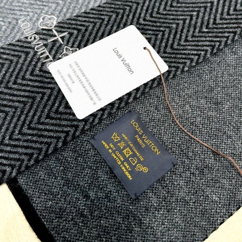 Louis Vuitton Scarf ZipUp 270881