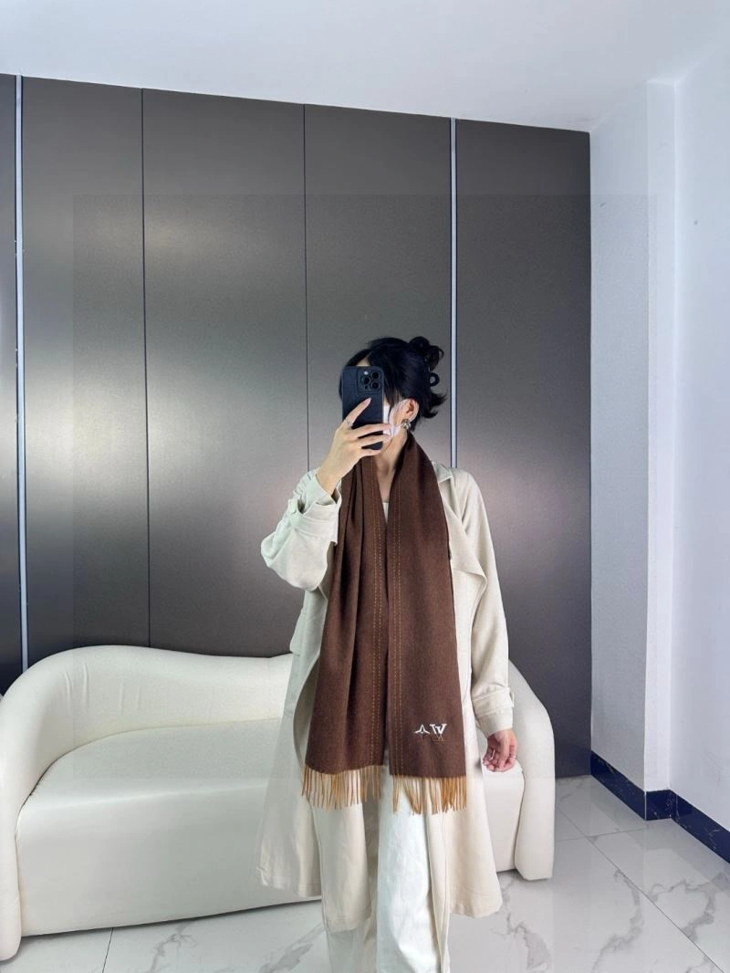 Louis Vuitton Scarf Stylish 270871