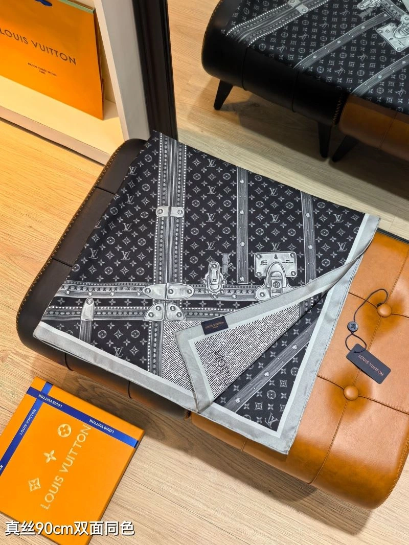 Elegant Louis Vuitton Scarf 270867