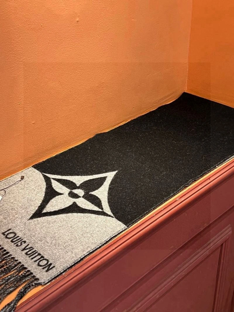 FreshLook Louis Vuitton Scarf 270886