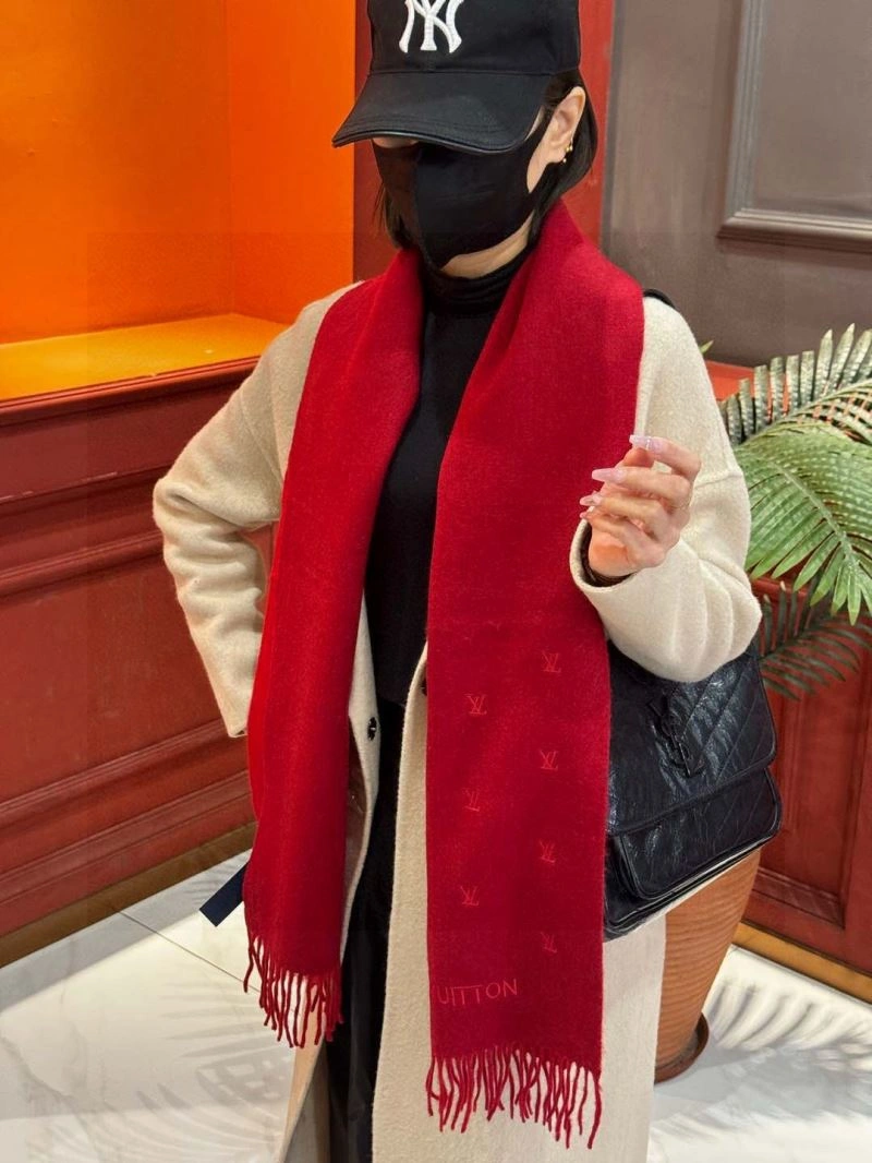 Unisex Louis Vuitton Scarf 270869