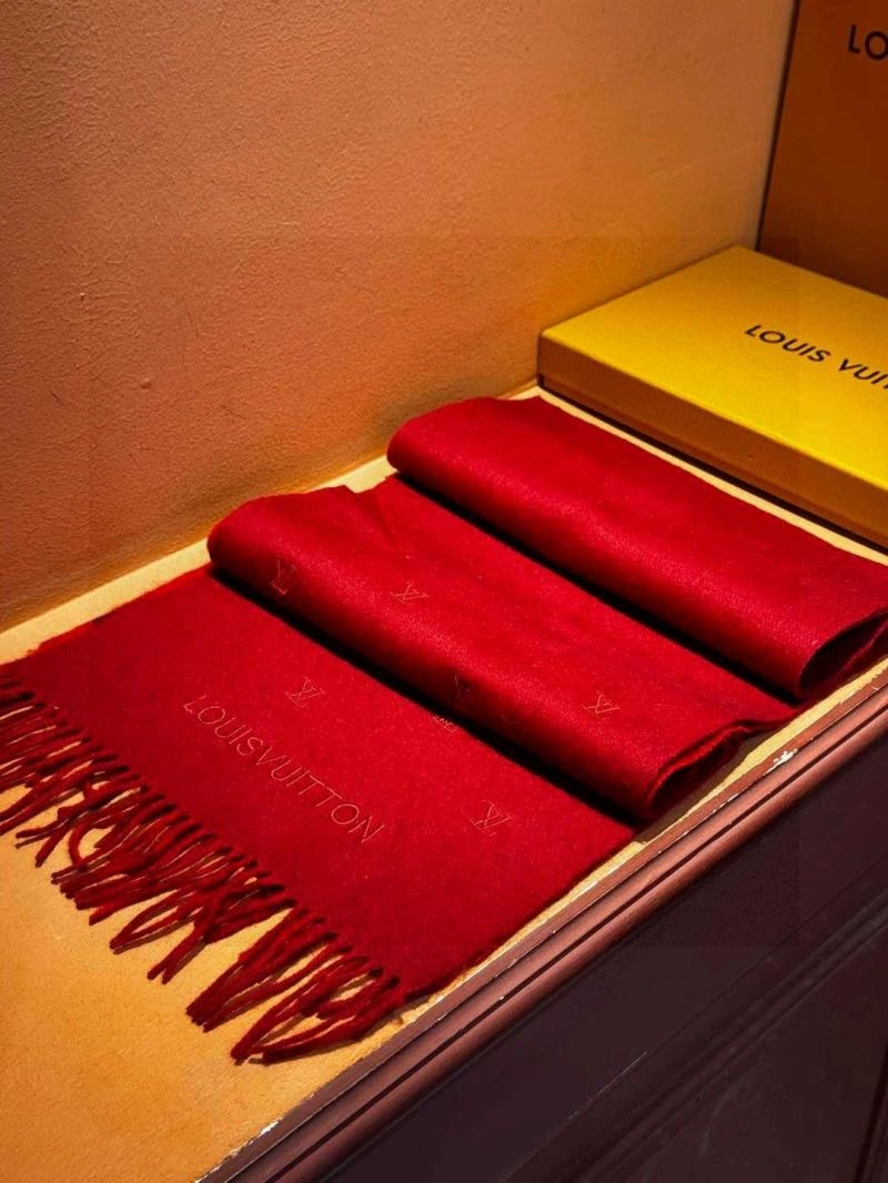 Unisex Louis Vuitton Scarf 270869