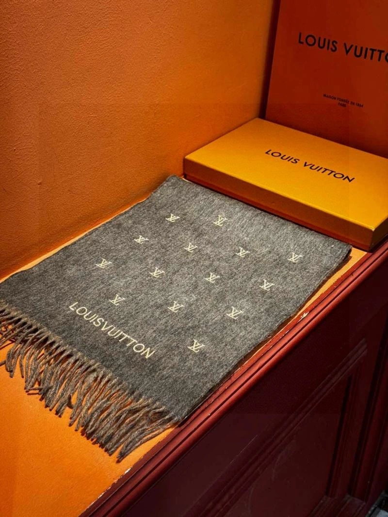 Trendy Louis Vuitton Scarf 270861