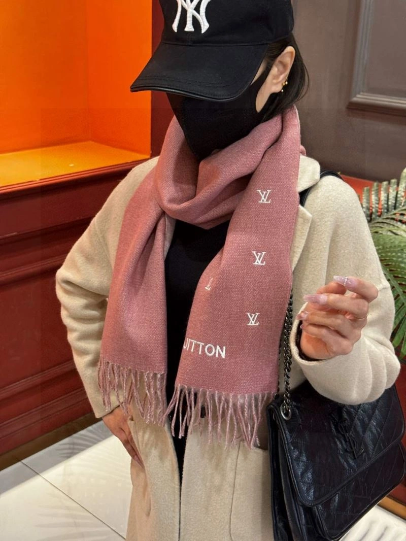 Unisex Louis Vuitton Scarf 270863