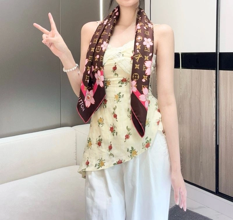 Louis Vuitton Scarf Chic 271512