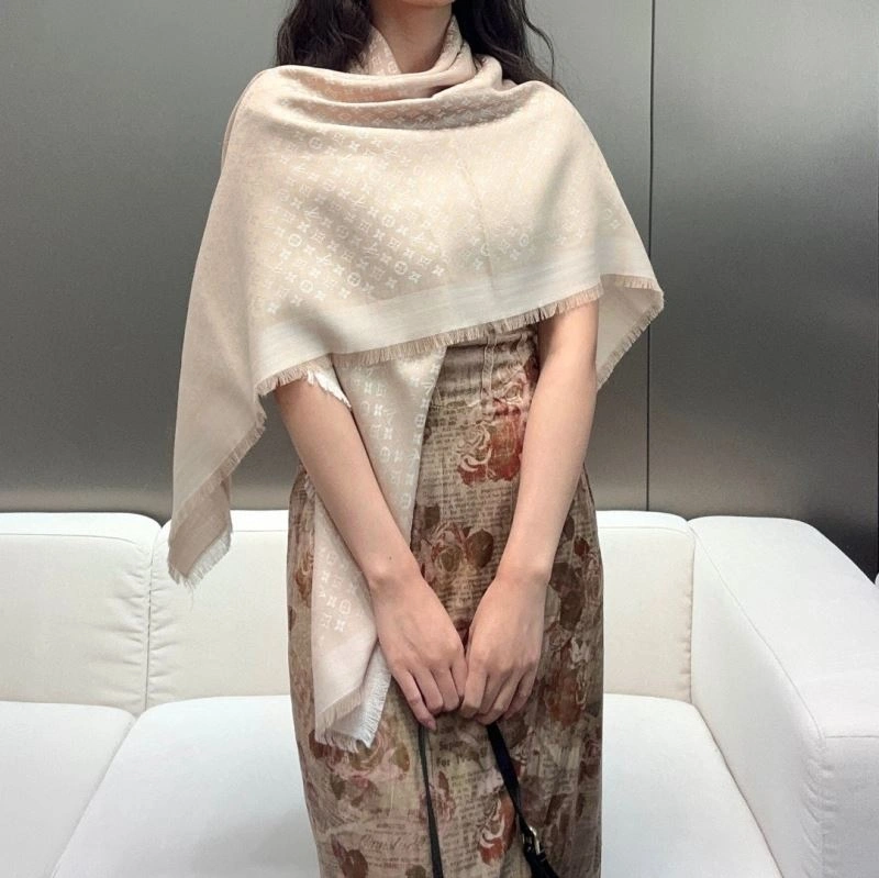 Louis Vuitton Scarf AllSeason 271470