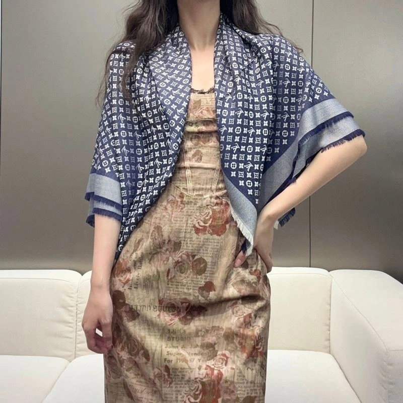 Contemporary Louis Vuitton Scarf 271472