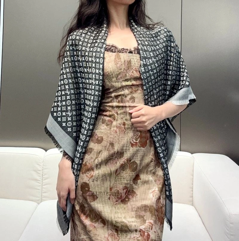 Louis Vuitton Scarf Stretchable 271481