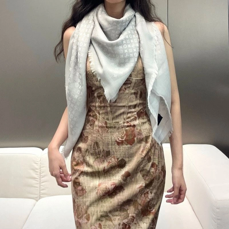 Louis Vuitton Scarf EyeCatching 271475