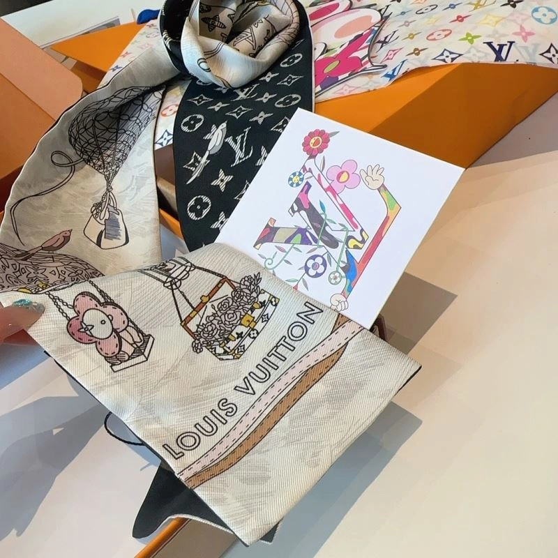 Minimalist Louis Vuitton Scarf 271461