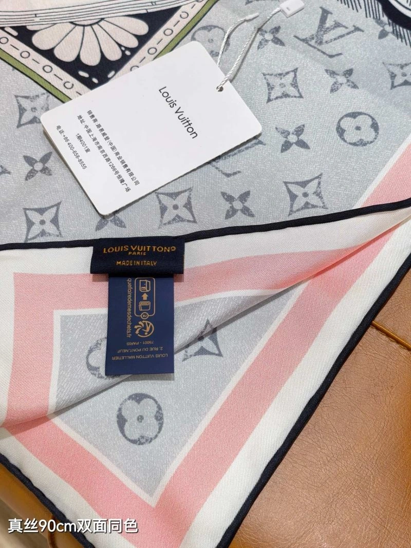 Lightweight Louis Vuitton Scarf 271445