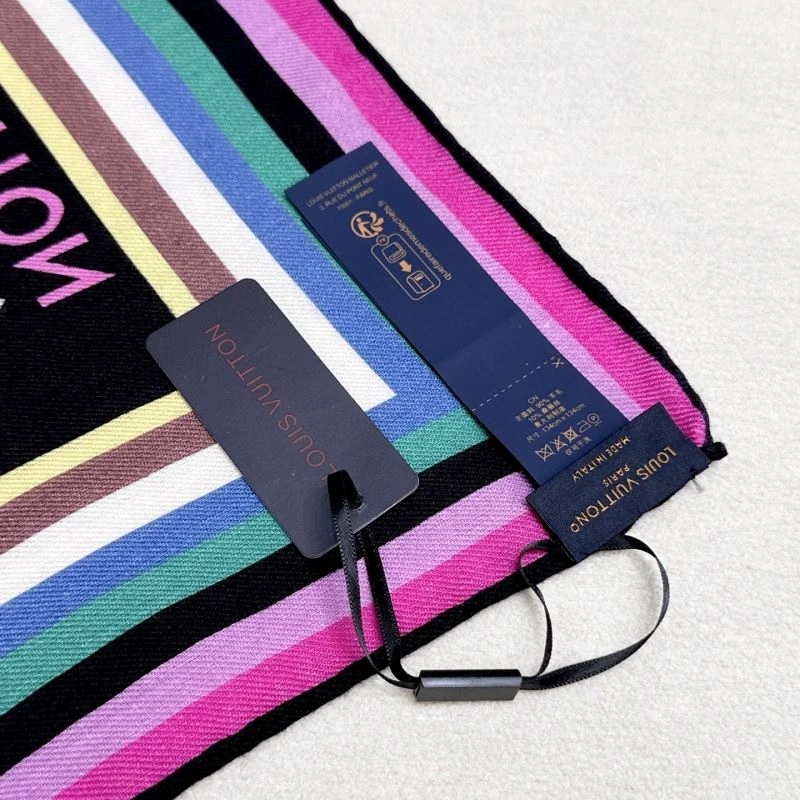 Elegant Louis Vuitton Scarf 271431