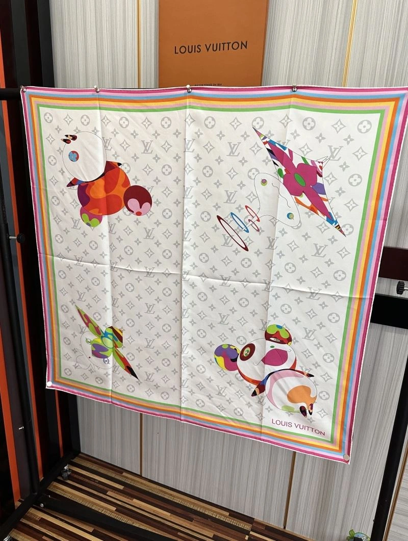 EyeCatching Louis Vuitton Scarf 271421