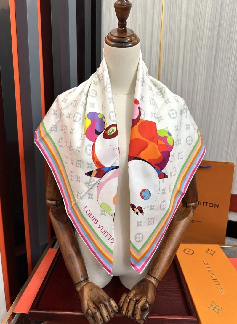 EyeCatching Louis Vuitton Scarf 271421