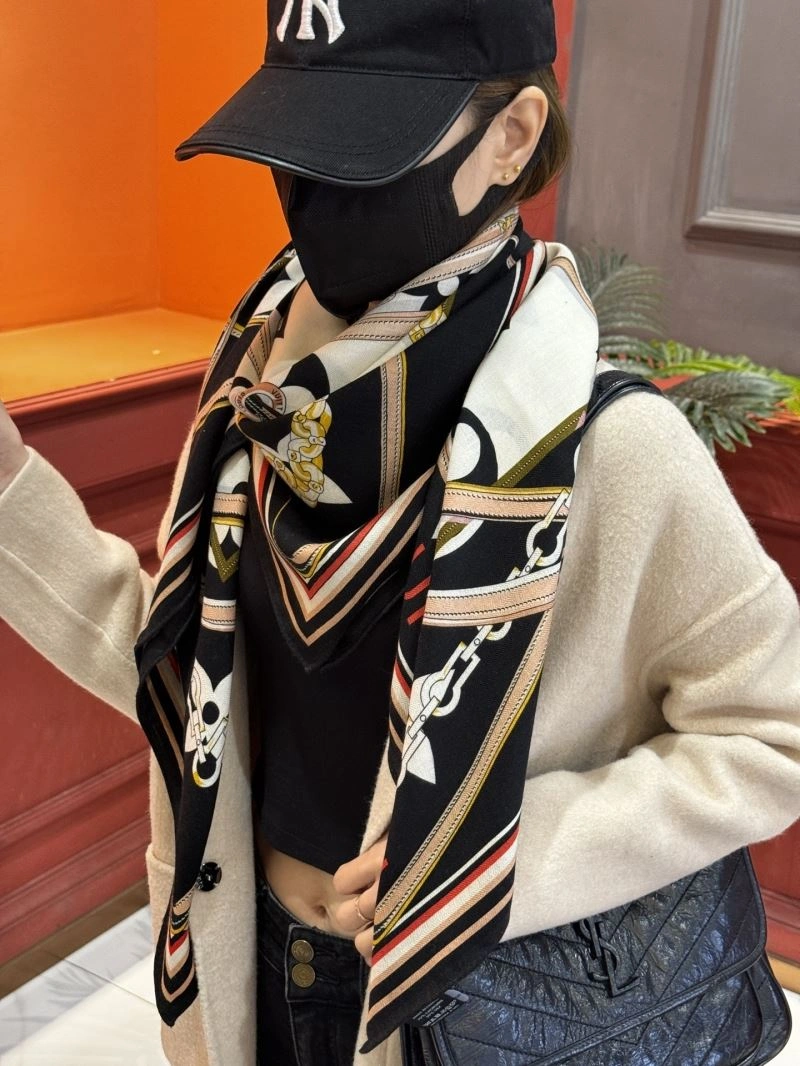 Louis Vuitton Scarf ModernLook 271418