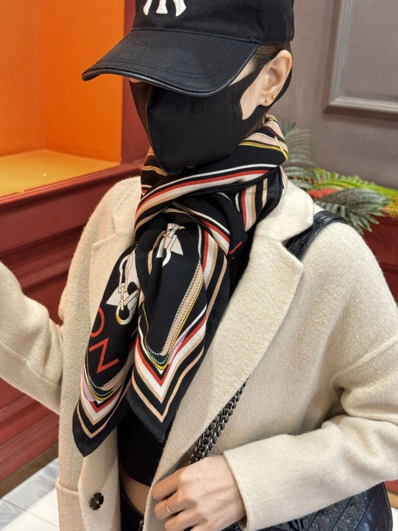 Louis Vuitton Scarf ModernLook 271418