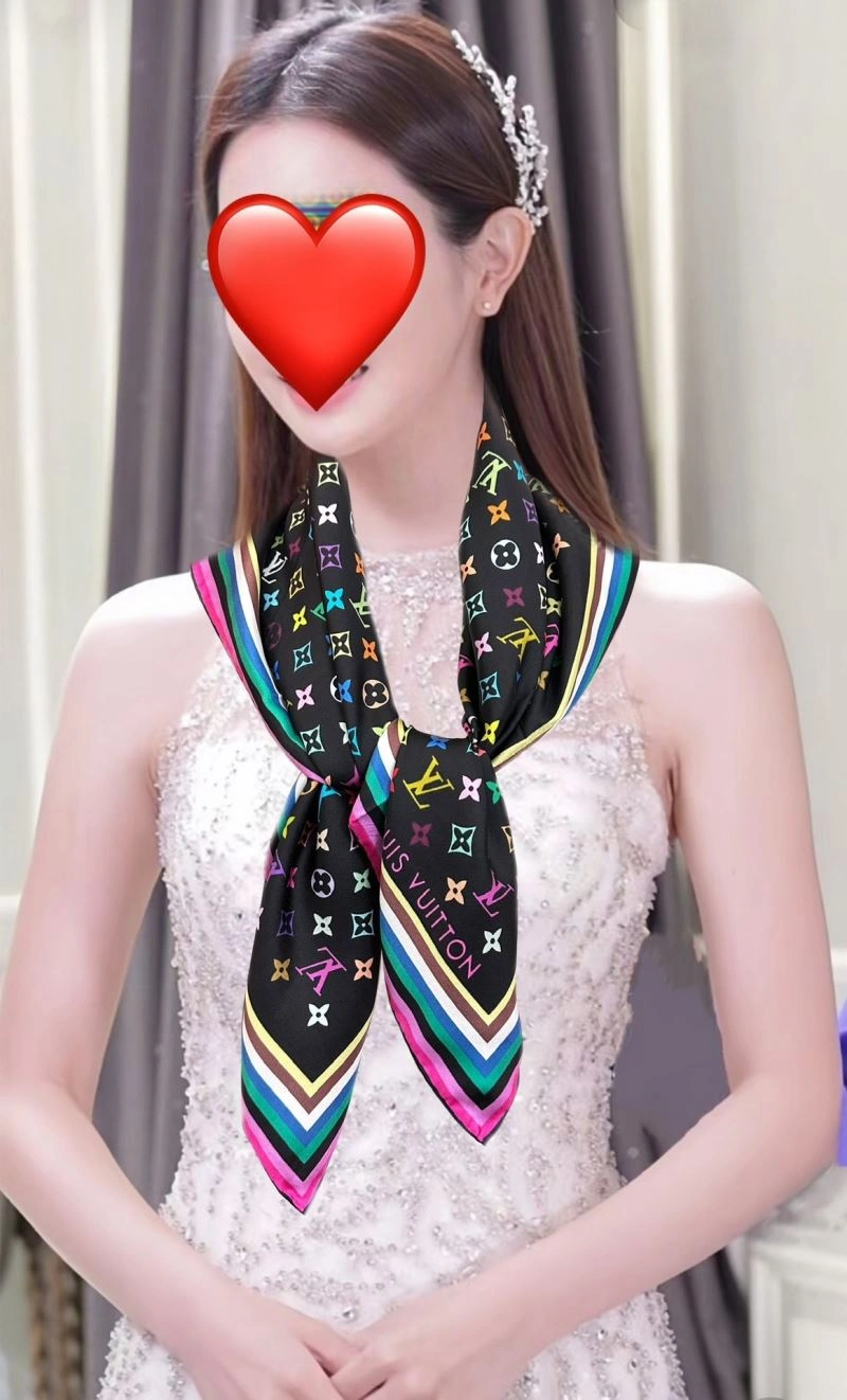 Refined Louis Vuitton Scarf 271394