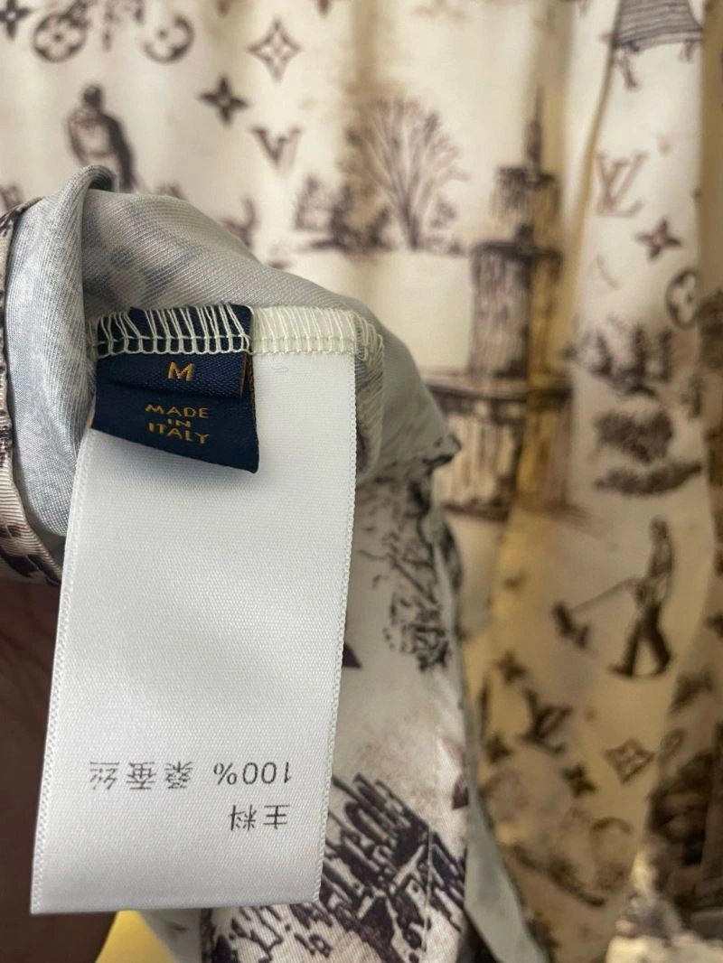 Minimalist Louis Vuitton Shirts 138620