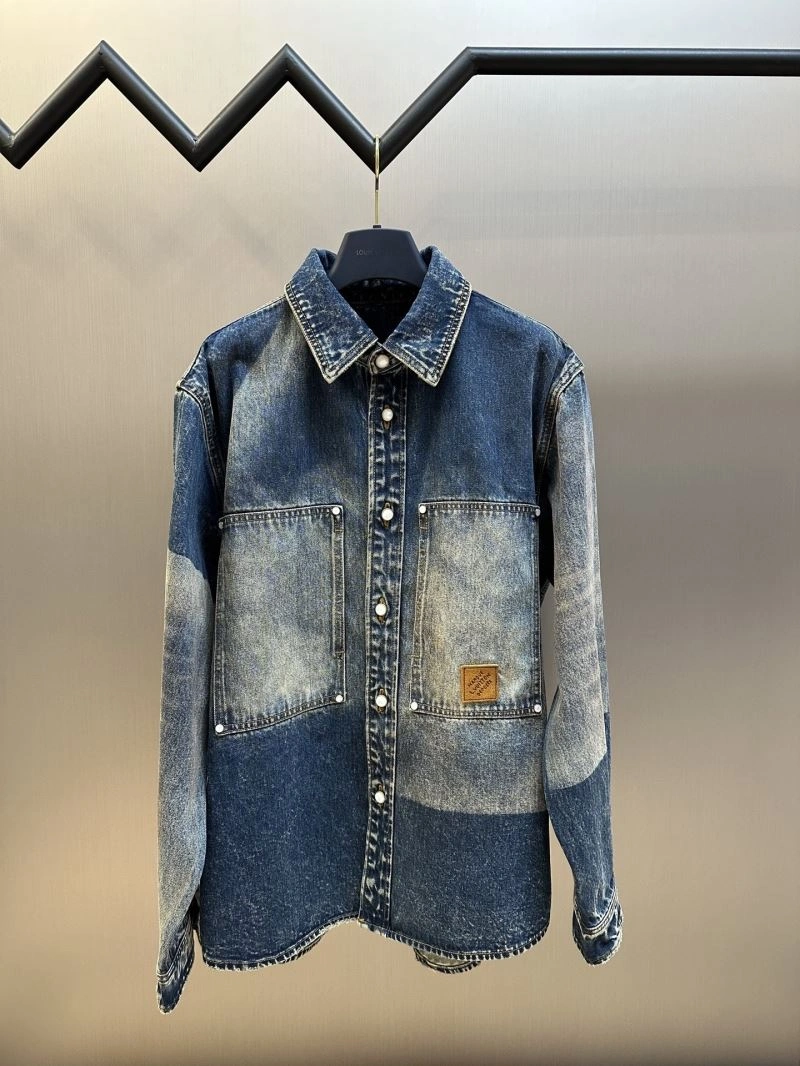 Sporty Louis Vuitton Shirts 138590