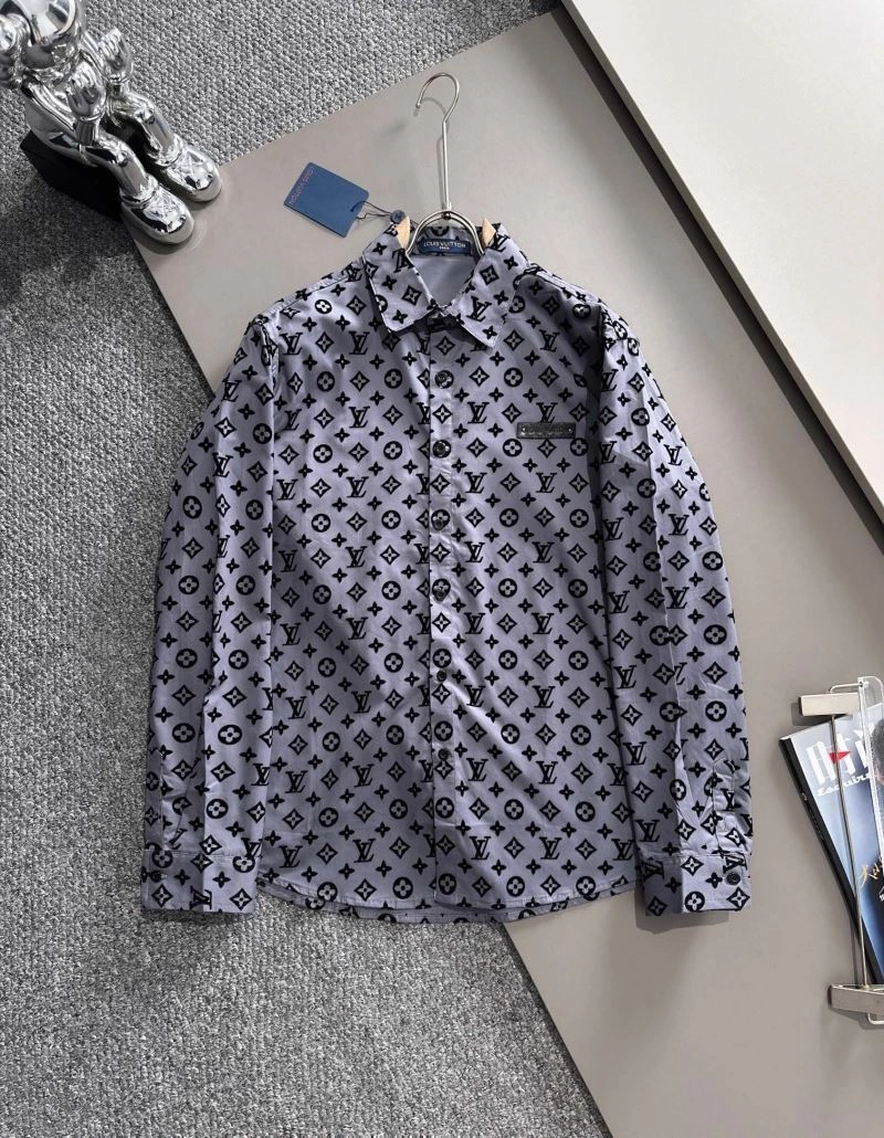 Louis Vuitton Shirts UrbanChic 138570