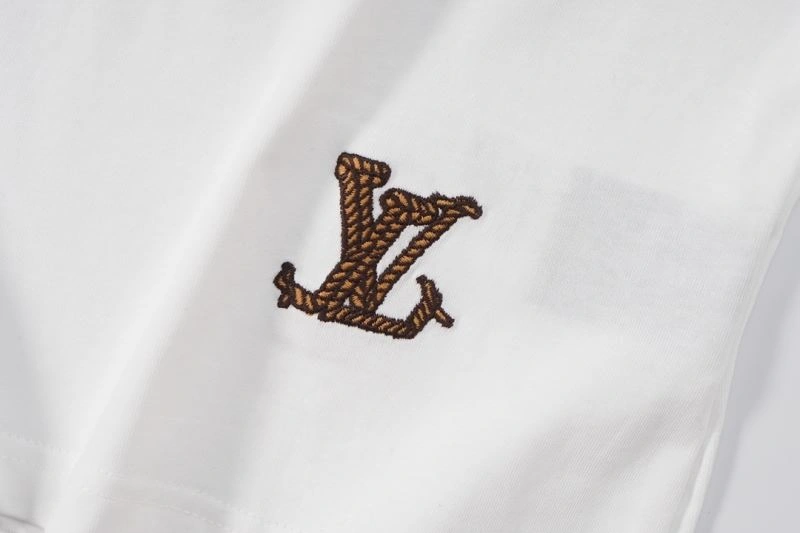 Versatile Louis Vuitton Shirts 130337