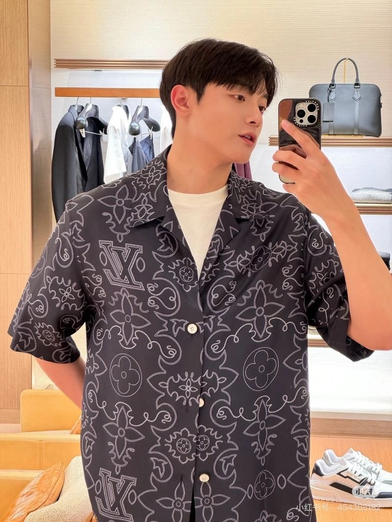 Popular Louis Vuitton Shirts 138587