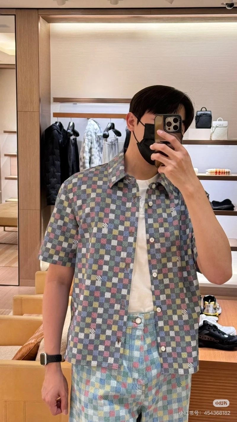 Packable Louis Vuitton Shirts 138593