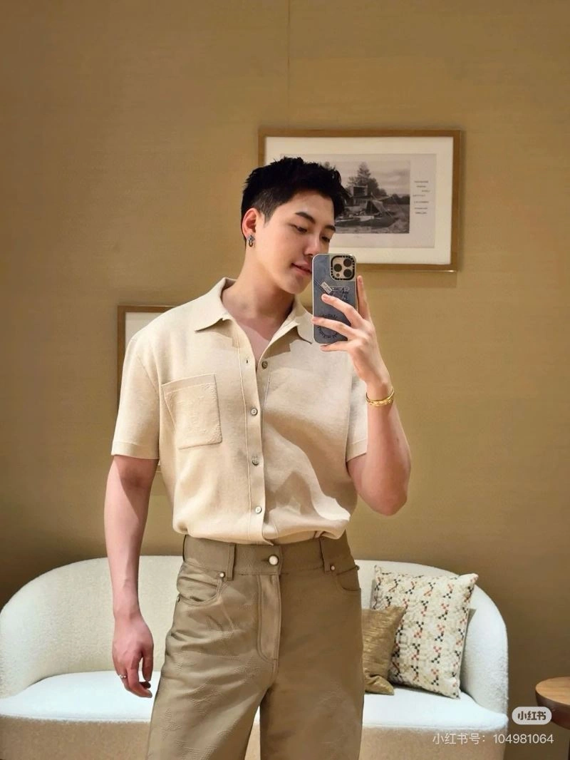 Classic Louis Vuitton Shirts 138577
