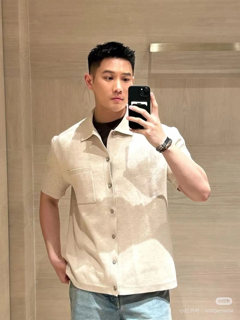 Classic Louis Vuitton Shirts 138577