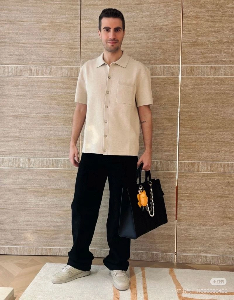 Classic Louis Vuitton Shirts 138577