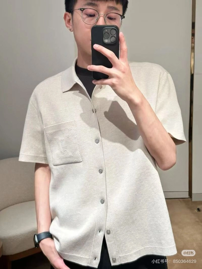 Classic Louis Vuitton Shirts 138577