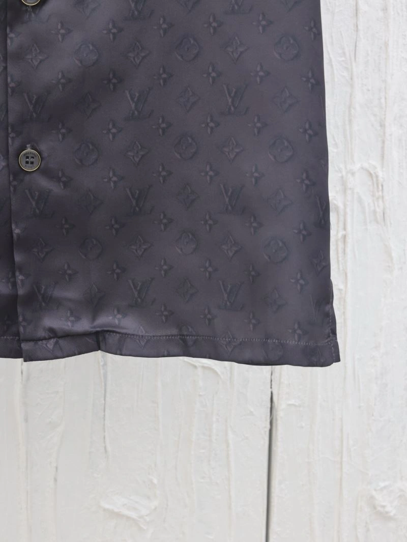 Lightweight Louis Vuitton Shirts 138557