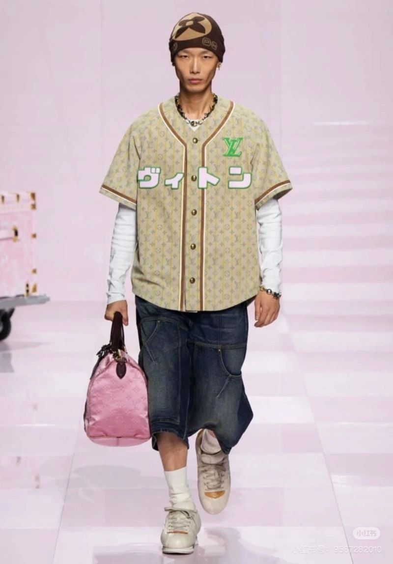 MultiPurpose Louis Vuitton Shirts 138556