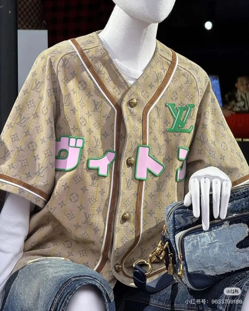MultiPurpose Louis Vuitton Shirts 138556